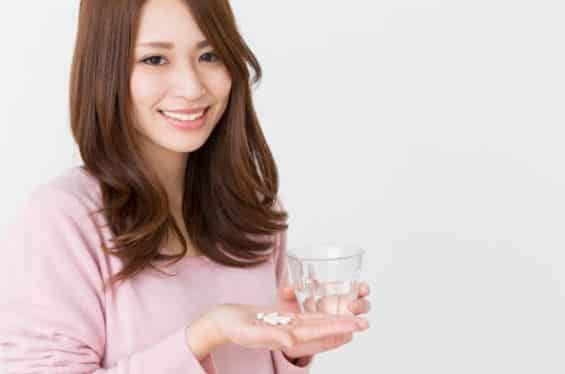 on-hand-medicine-with-watrer